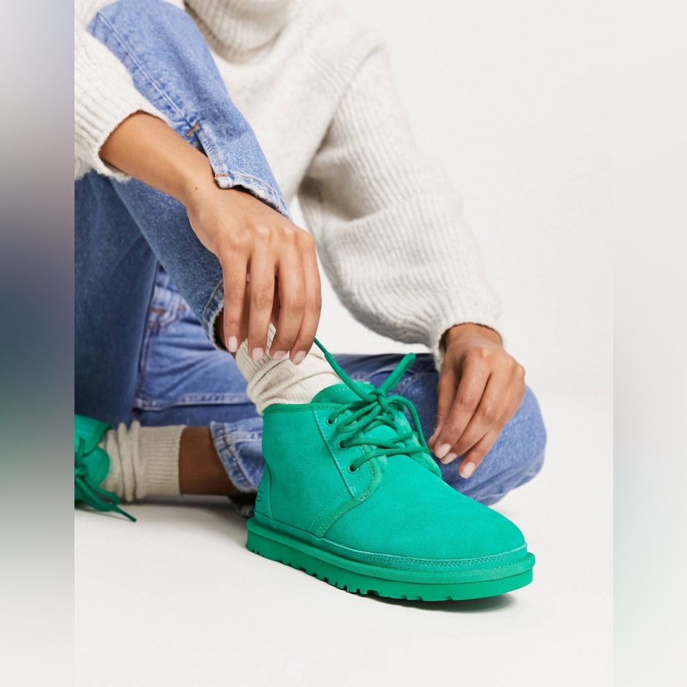 Sold✅New! Women's UGG Emerald Green Neumel Chukka Suede Leather Boots Size 7